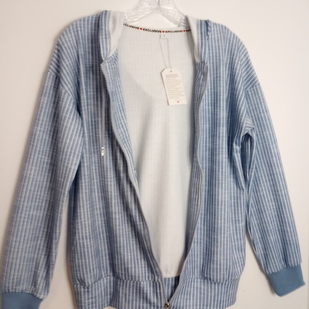 Exclusive Heart Blue & White Striped Beachy Summer Hooded Zip Jacket - Picture 6 of 10